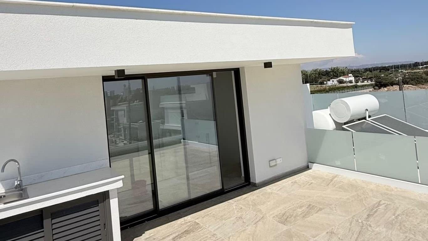 Modern 3 bedroom Villa for rent with a private pool in Geroskipou Modern 3 bedroom Villa for rent with a private pool in Geroskipou