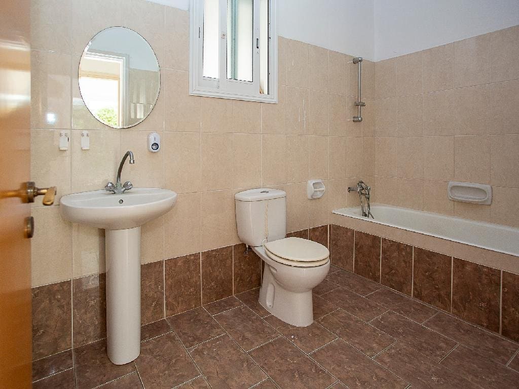 133142_27 One Bedroom Apartment in Universal