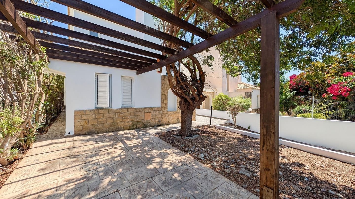 3 Bedroom Villa with private pool close to amenities in Peyia, Paphos 3 Bedroom Villa with private pool close to amenities in Peyia, Paphos