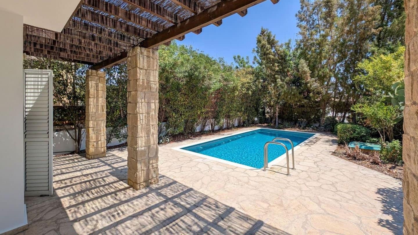 3 Bedroom VIlla with private pool close to amenities in Peyia, Paphos 3 Bedroom Villa with private pool close to amenities in Peyia, Paphos