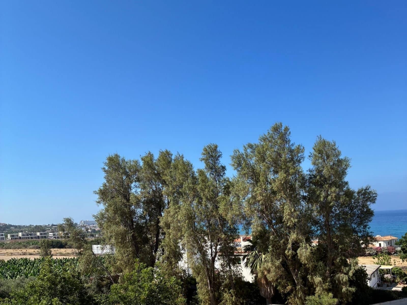 7 Luxury brand New 2 Bedroom and 2 Bathroom Seaview Apartment 150m from the Beach