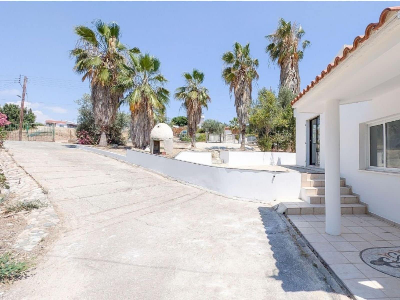 4 Bedroom Bungalow in Anarita paphos with large plot 4 Bedroom Bungalow in Anarita paphos with large plot