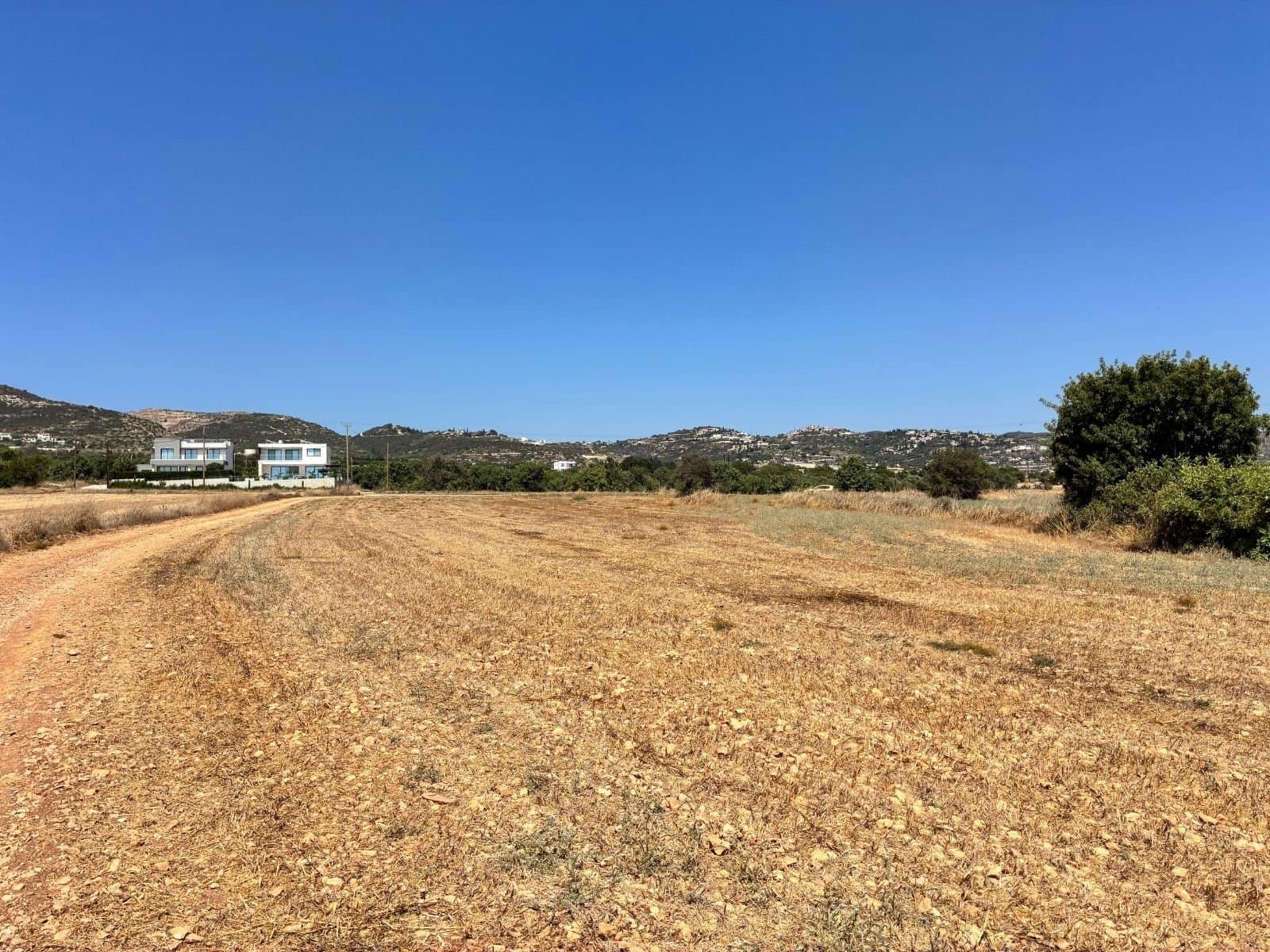 Large plot of residentual LAnd in Tala tremeithousa paphos Large plot of residentual LAnd in Tala tremeithousa paphos