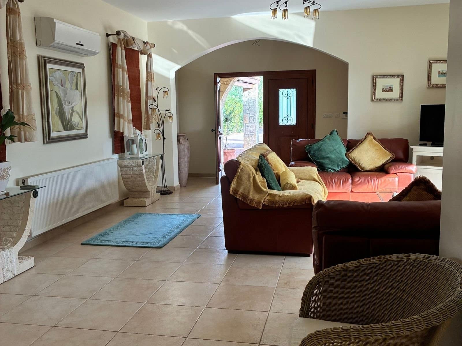 Bedroom Detached house on a generous size plot in koniA Bedroom Detached house on a generous size plot in koniA