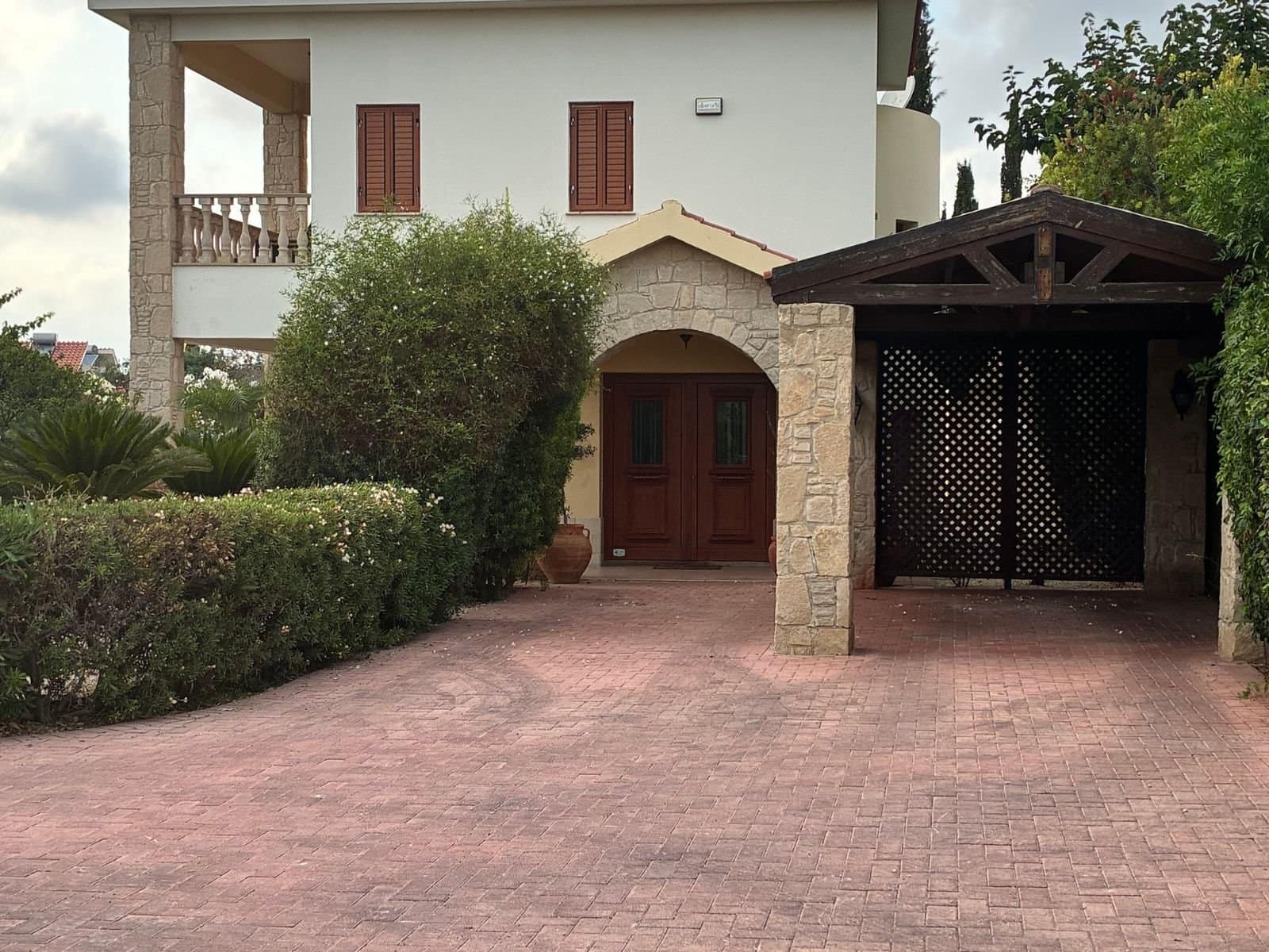 Bedroom Detached house on a generous size plot in koniA Bedroom Detached house on a generous size plot in koniA