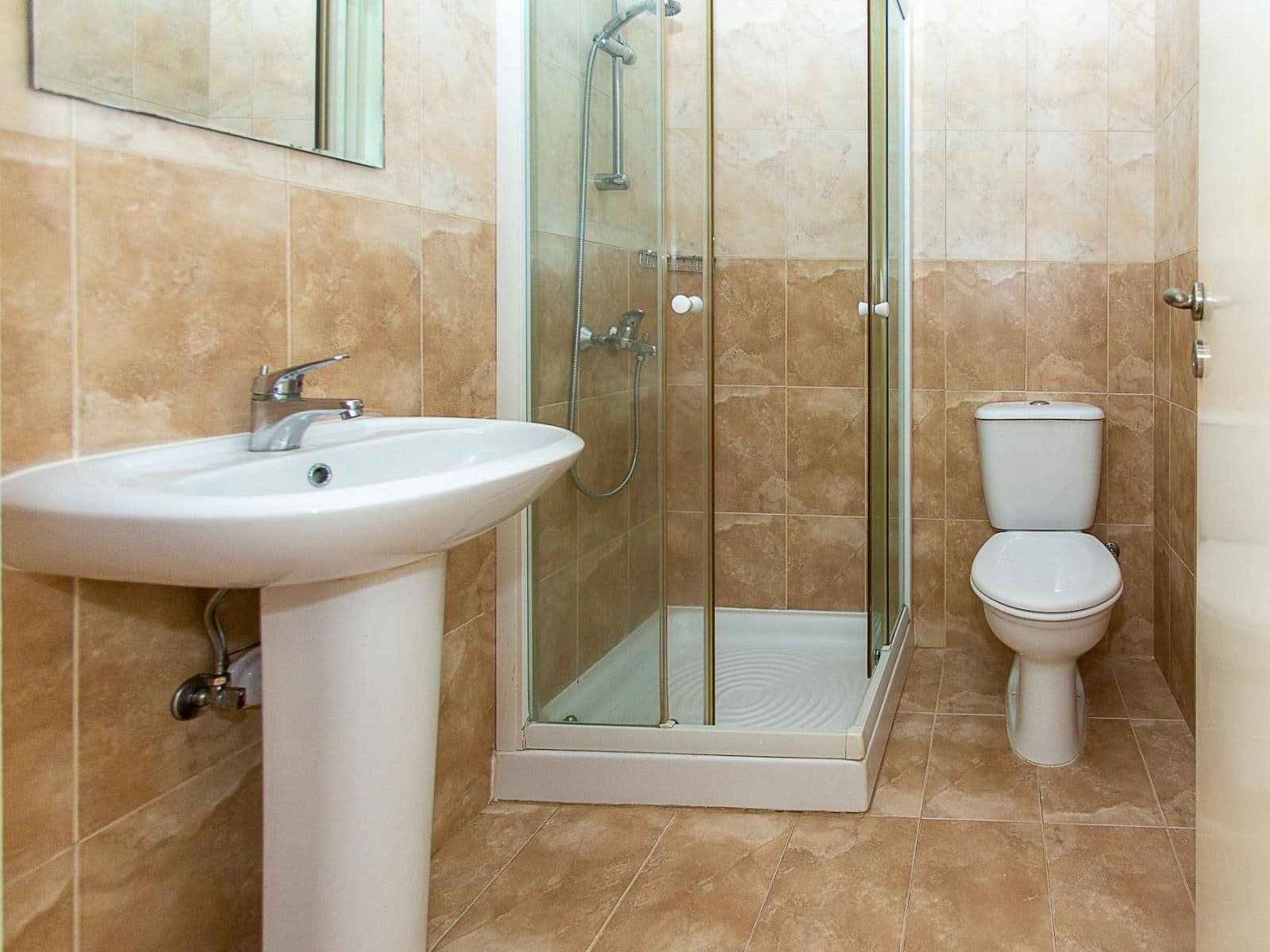 Bathroom of 2 bedroom 2 bathroom apartment in Konia paphos Bathroom of 2 bedroom 2 bathroom apartment in Konia paphos