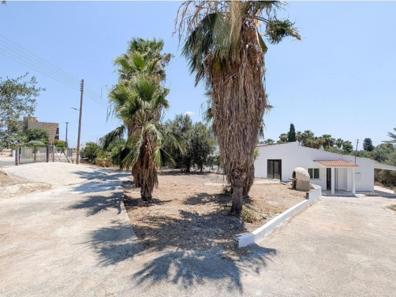 4 Bedroom Bungalow in Anarita paphos with large plot 4 Bedroom Bungalow in Anarita paphos with large plot