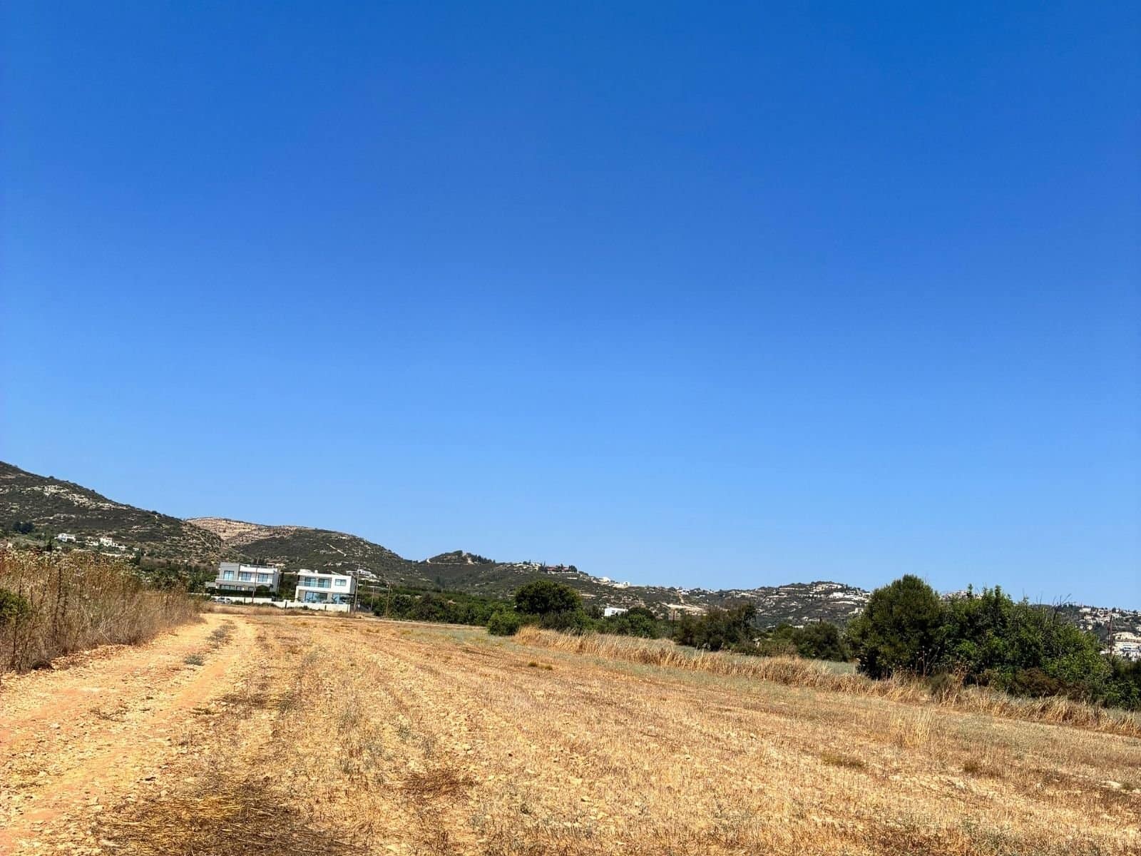 Large plot of residentual LAnd in Tala tremeithousa paphos Large plot of residentual LAnd in Tala tremeithousa paphos