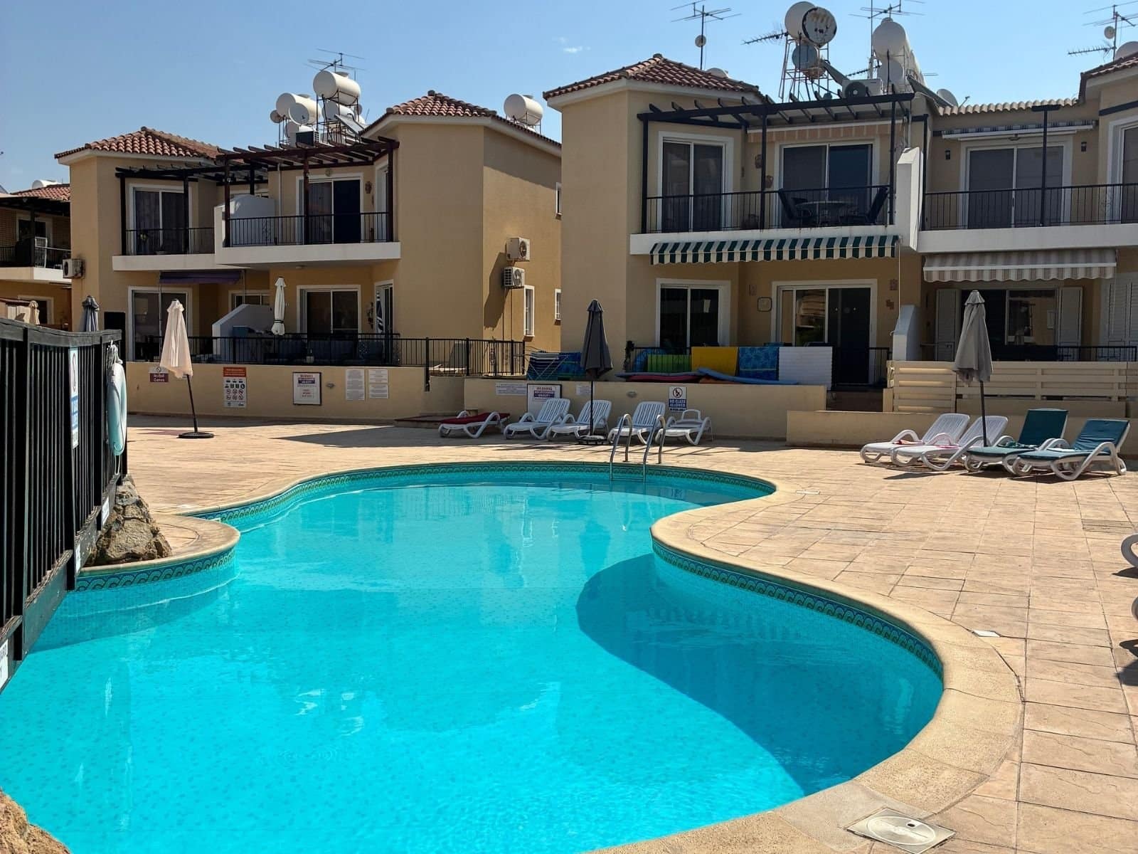 4 bedroom semi detached house in Universal, paphos 4 bedroom semi detached house in Universal, paphos