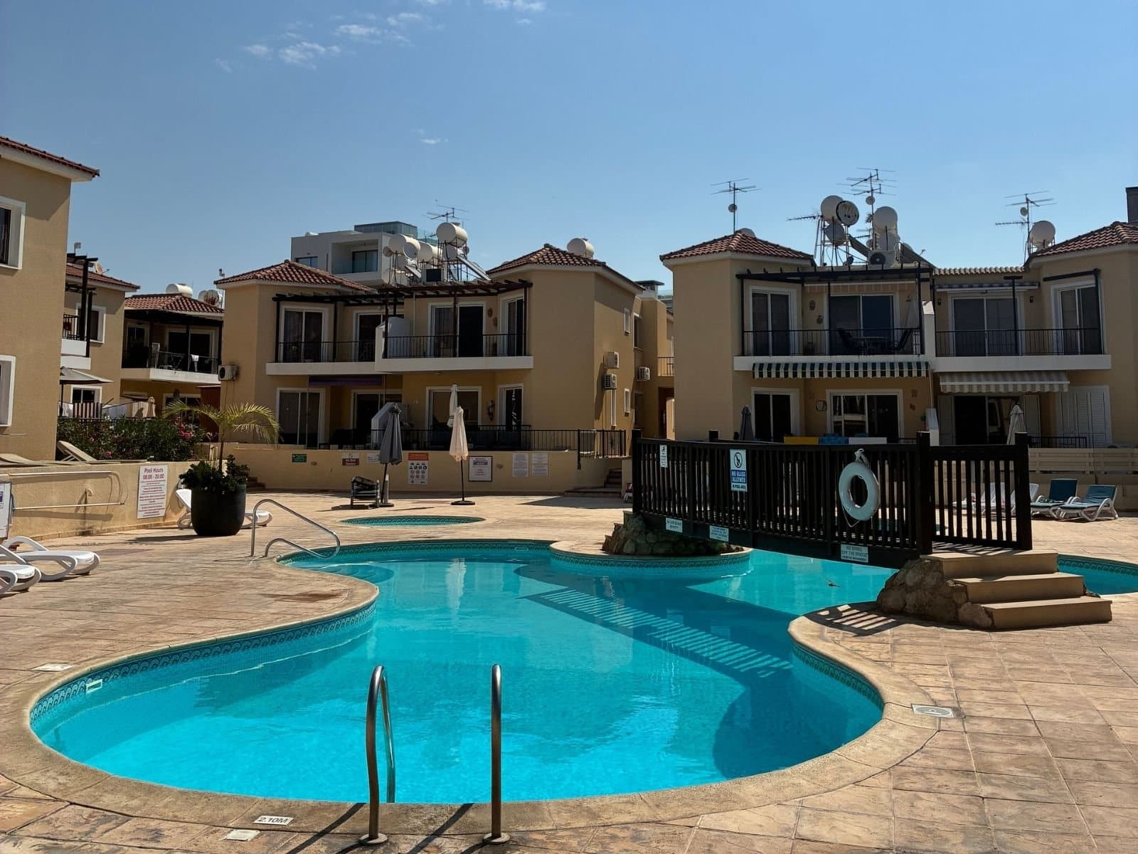 4 bedroom semi detached house in Universal, paphos 4 bedroom semi detached house in Universal, paphos