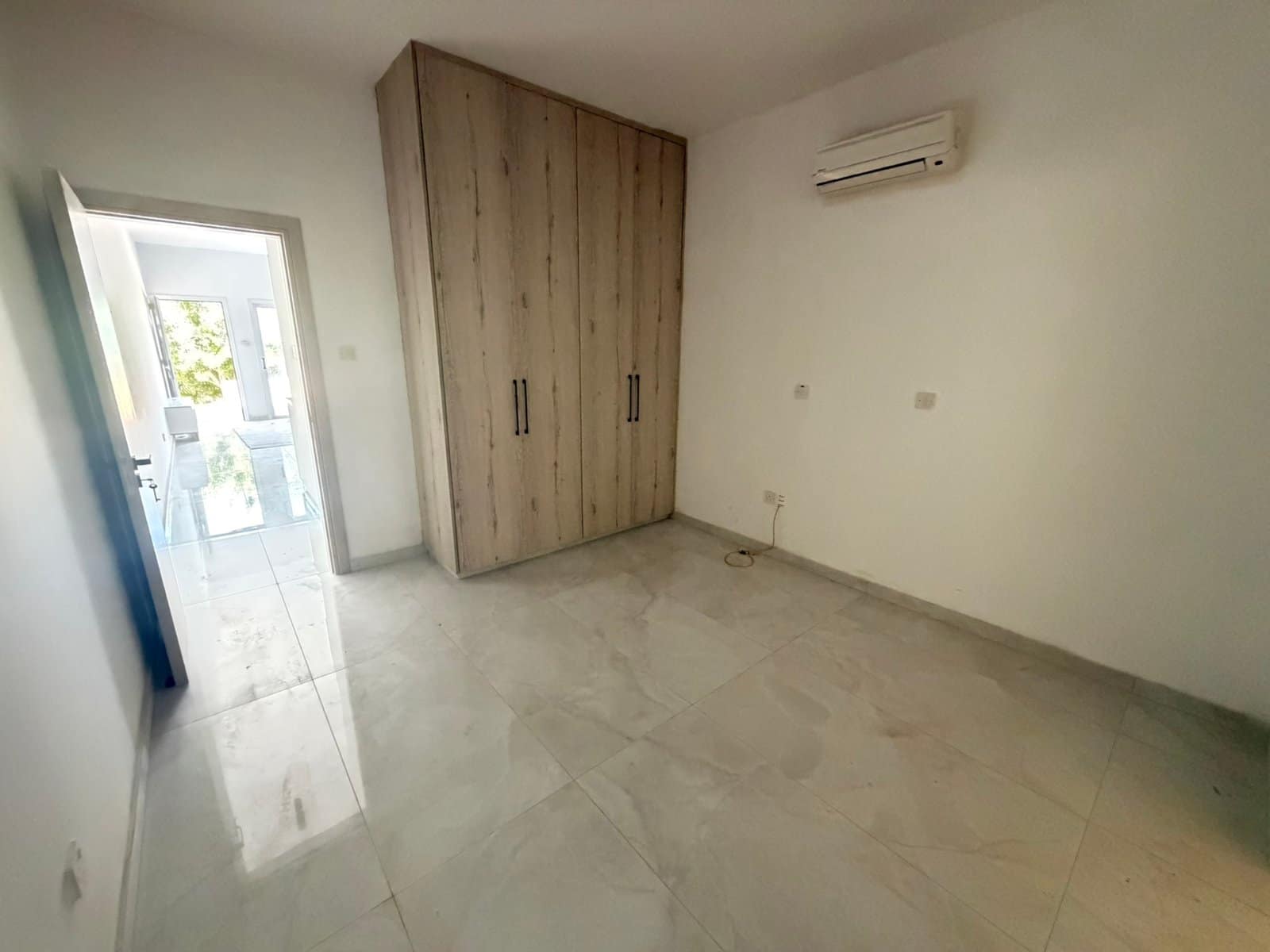 Bedroom in 1 Parking view in 1 bedroom ground floor apartment in mesa choria ground floor apartment in mesa choria Bedroom in 1 Parking view in 1 bedroom ground floor apartment in mesa choria ground floor apartment in mesa choria