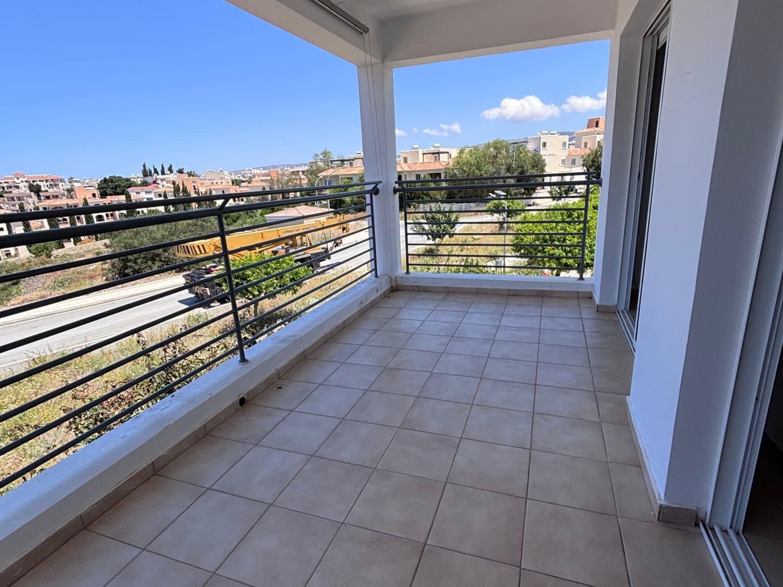 large covered balcony in 2 bedroom apartment in chloraka large covered balcony in 2 bedroom apartment in chloraka