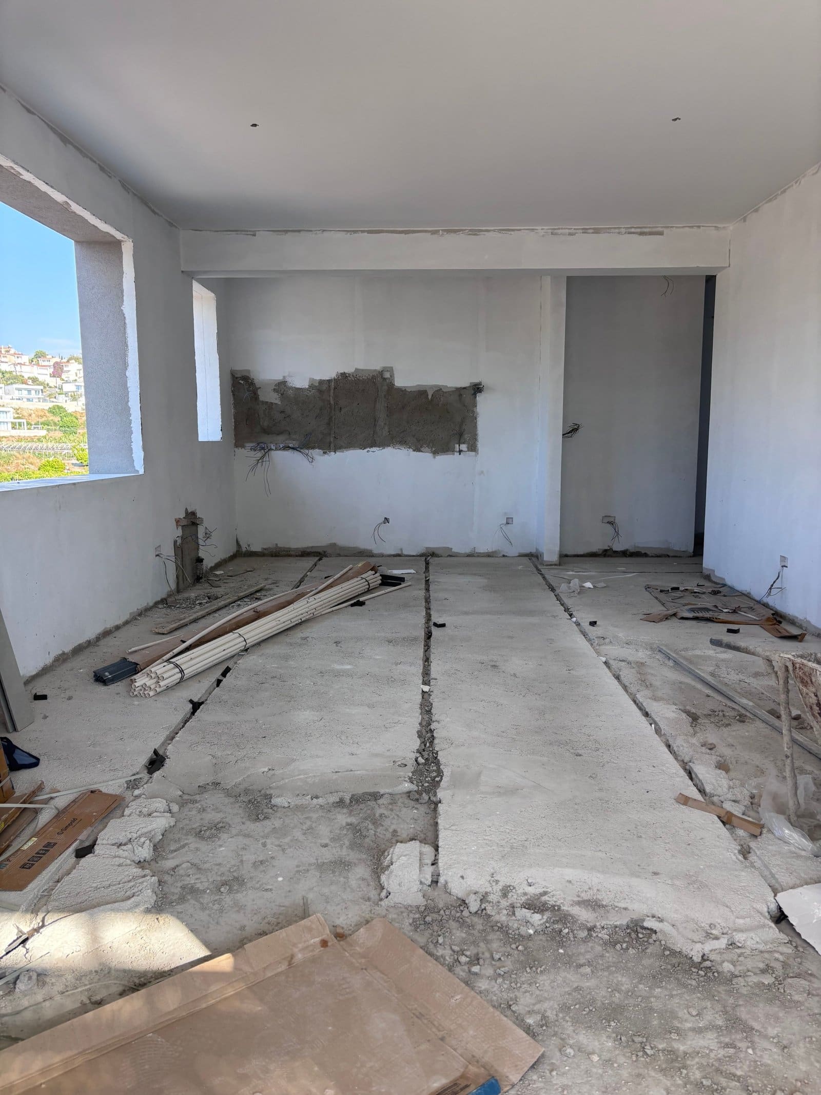 3 Brand New 2 Bedroom Seaview Apartment 150m from the Beach