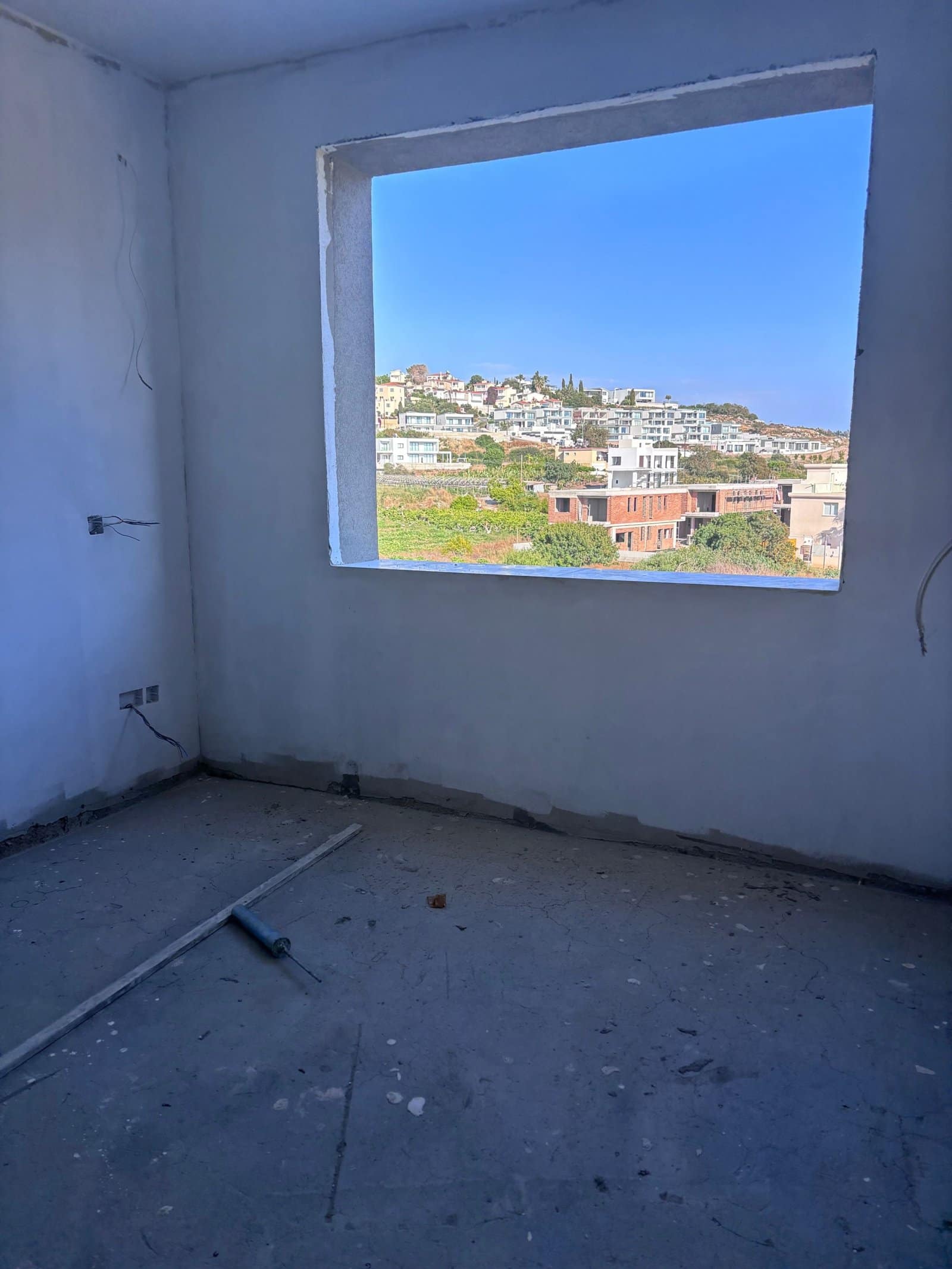 4 Brand New 2 Bedroom Seaview Apartment 150m from the Beach