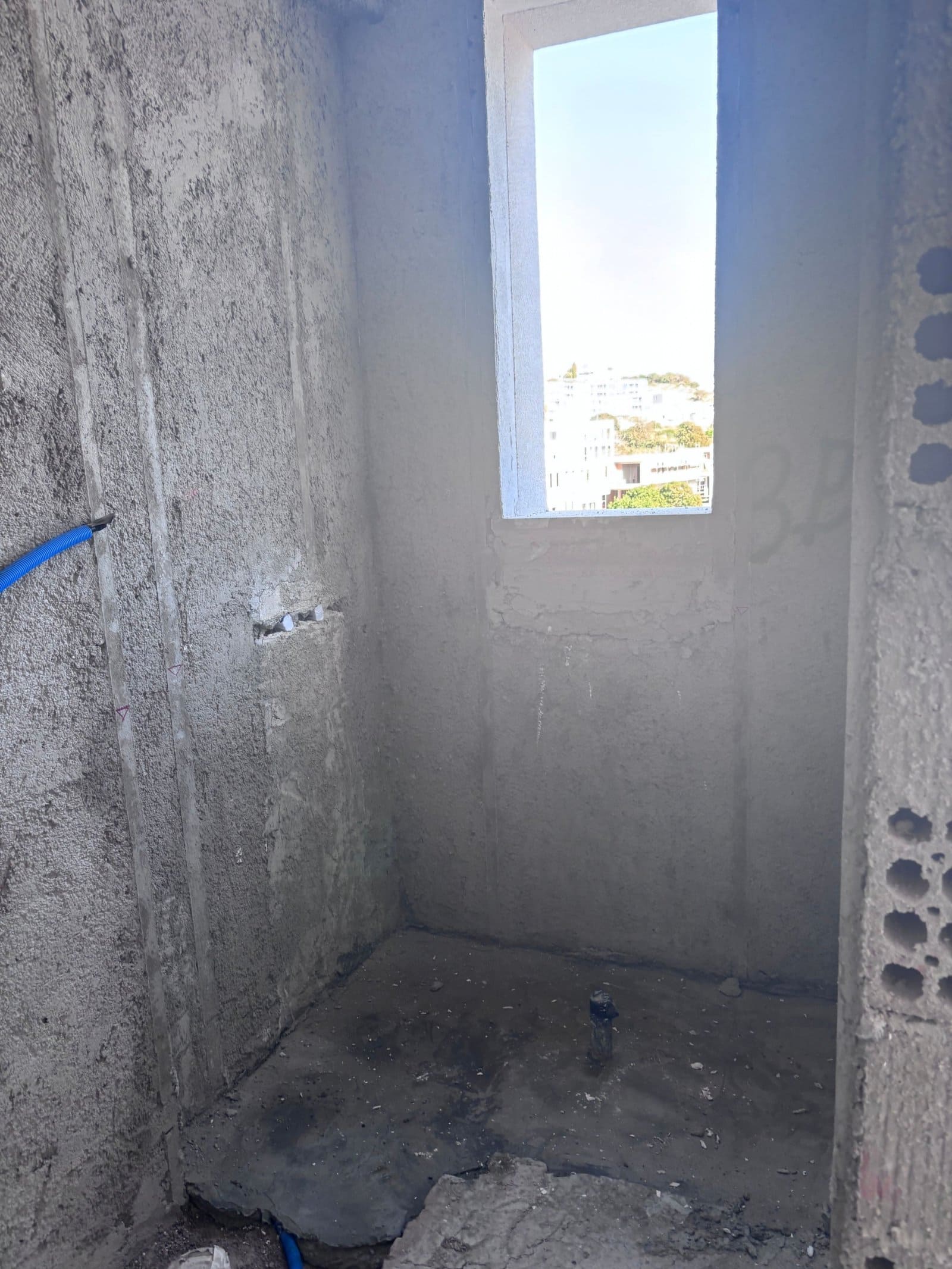 8 Brand New 2 Bedroom Seaview Apartment 150m from the Beach
